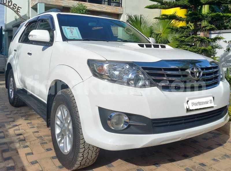 Big with watermark toyota fortuner analamanga antananarivo 7554