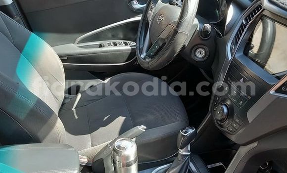 Buy Used Hyundai Santa Fe Other Car in Antananarivo in Analamanga Buy Used Hyundai Santa Fe Other Car in Antananarivo in Analamanga
