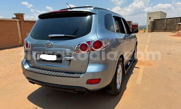 Buy Used Hyundai Santa Fe Other Car in Antananarivo in Analamanga Buy Used Hyundai Santa Fe Other Car in Antananarivo in Analamanga