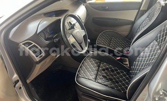 Buy Used Hyundai i20 Other Car in Ambanja in Diana Buy Used Hyundai i20 Other Car in Ambanja in Diana