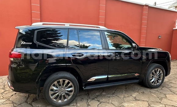 Buy Used Toyota Land Cruiser Black Car in Ambanja in Diana Buy Used Toyota Land Cruiser Black Car in Ambanja in Diana