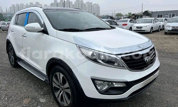 Buy Used Kia Sportage White Car in Ambatofinandrahana in Amoron'i Mania Buy Used Kia Sportage White Car in Ambatofinandrahana in Amoron'i Mania