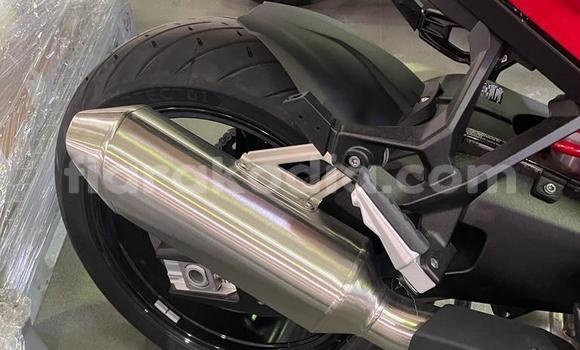 Acheter Occasion Moto BMW S 1000 Rouge à Ambalavao, Haute Matsiatra Acheter Occasion Moto BMW S 1000 Rouge à Ambalavao, Haute Matsiatra