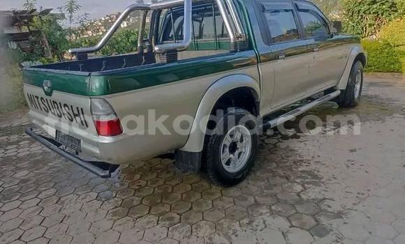 Acheter Occasion Voiture Mitsubishi Strada Autre à Antananarivo, Analamanga Acheter Occasion Voiture Mitsubishi Strada Autre à Antananarivo, Analamanga