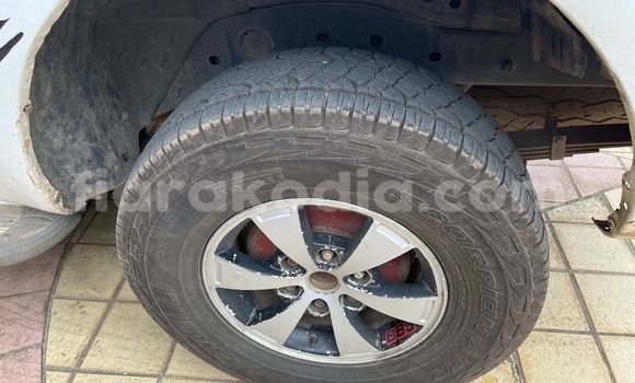 Acheter Occasion Voiture Mitsubishi L200 Blanc à Antananarivo, Analamanga Acheter Occasion Voiture Mitsubishi L200 Blanc à Antananarivo, Analamanga