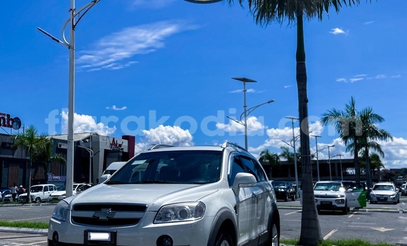 Acheter Occasion Voiture Chevrolet Captiva Blanc à Antananarivo, Analamanga Acheter Occasion Voiture Chevrolet Captiva Blanc à Antananarivo, Analamanga