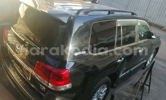Buy Used Toyota Land Cruiser Black Car in Antananarivo in Analamanga Buy Used Toyota Land Cruiser Black Car in Antananarivo in Analamanga