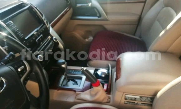 Buy Used Toyota Land Cruiser Black Car in Antananarivo in Analamanga Buy Used Toyota Land Cruiser Black Car in Antananarivo in Analamanga