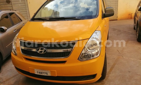 Buy Used Hyundai Grand Starex Silver Car in Antananarivo in Analamanga Buy Used Hyundai Grand Starex Silver Car in Antananarivo in Analamanga