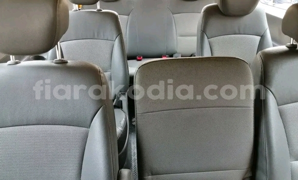 Buy Used Hyundai Grand Starex Silver Car in Antananarivo in Analamanga Buy Used Hyundai Grand Starex Silver Car in Antananarivo in Analamanga
