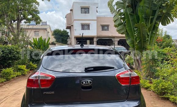 Acheter Occasion Voiture BMW 600 Autre à Antananarivo, Analamanga Acheter Occasion Voiture BMW 600 Autre à Antananarivo, Analamanga