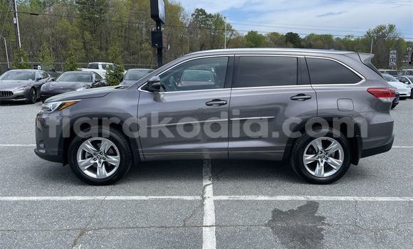 Buy Used Toyota Highlander Other Car in Ambato Boina in Mahajanga Buy Used Toyota Highlander Other Car in Ambato Boina in Mahajanga