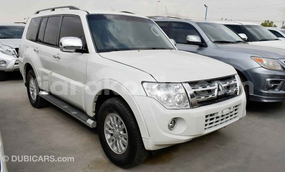 Acheter Import Voiture Mitsubishi Pajero Blanc à Import - Dubai, Diana Acheter Import Voiture Mitsubishi Pajero Blanc à Import - Dubai, Diana