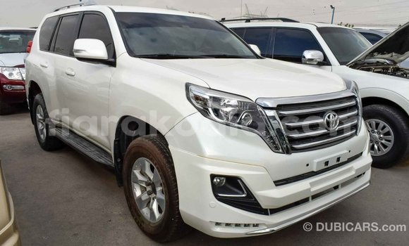 Acheter Import Voiture Toyota Prado Blanc à Import - Dubai, Diana Acheter Import Voiture Toyota Prado Blanc à Import - Dubai, Diana