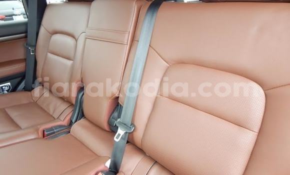 Acheter Occasion Voiture Toyota Land Cruiser Blanc à Ambatomainty , Melaky Acheter Occasion Voiture Toyota Land Cruiser Blanc à Ambatomainty , Melaky