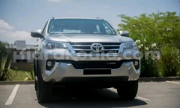 Acheter Occasion Voiture Toyota Fortuner Autre à Antananarivo, Analamanga Acheter Occasion Voiture Toyota Fortuner Autre à Antananarivo, Analamanga