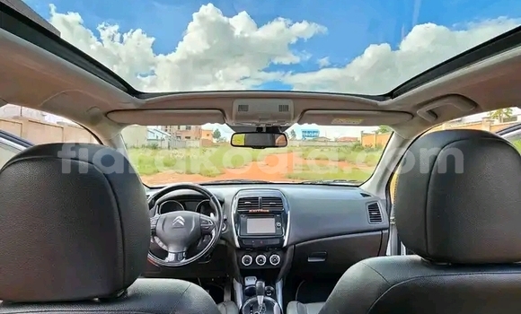 Acheter Occasion Voiture Citroen C4 Aircross Autre à Antananarivo, Analamanga Acheter Occasion Voiture Citroen C4 Aircross Autre à Antananarivo, Analamanga