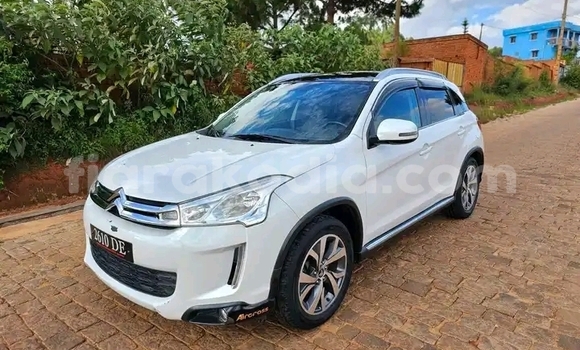 Acheter Occasion Voiture Citroen C4 Aircross Autre à Antananarivo, Analamanga Acheter Occasion Voiture Citroen C4 Aircross Autre à Antananarivo, Analamanga