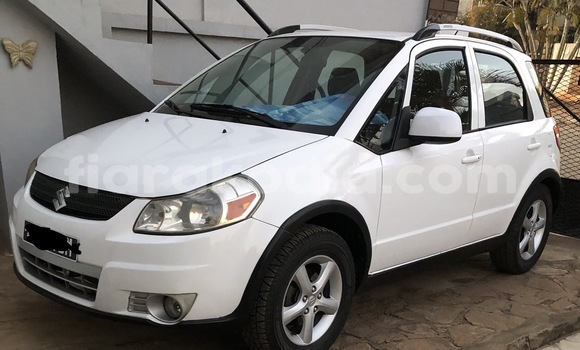 Buy Used Suzuki SX4 White Car in Antananarivo in Analamanga Buy Used Suzuki SX4 White Car in Antananarivo in Analamanga