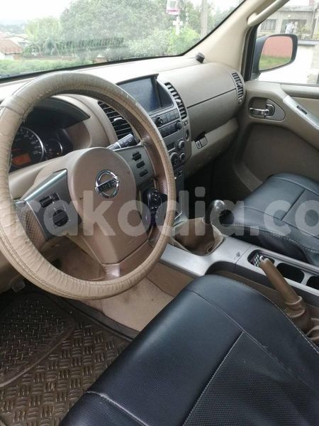 Big with watermark nissan pathfinder analamanga antananarivo 7730