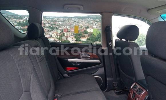 Hividy Toyota Regius Black Car in Ambatofinandrahana in Amoron'i Mania Hividy Toyota Regius Black Car in Ambatofinandrahana in Amoron'i Mania