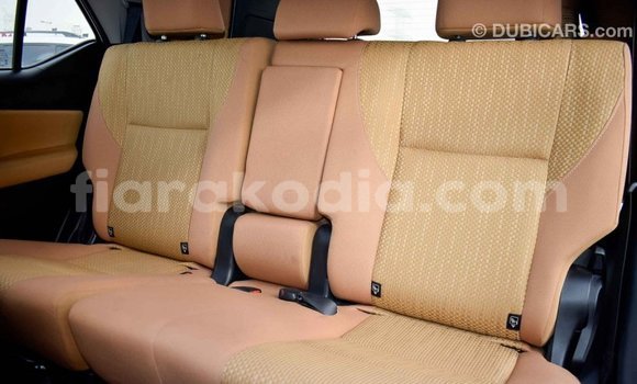 Acheter Import Voiture Toyota Fortuner Blanc à Import - Dubai, Diana Acheter Import Voiture Toyota Fortuner Blanc à Import - Dubai, Diana