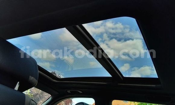 Hividy BMW X5 Black Car in Antananarivo in Analamanga Hividy BMW X5 Black Car in Antananarivo in Analamanga