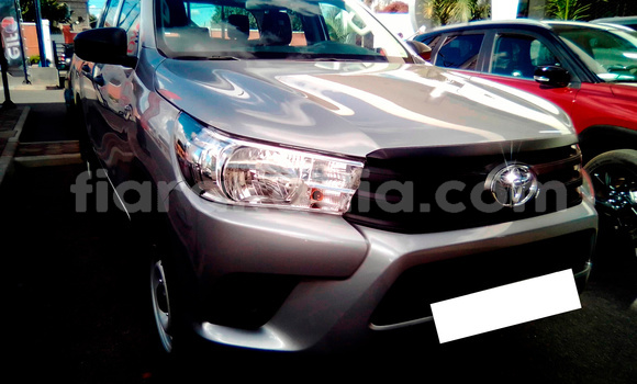 Hividy Toyota Dyna Silver Truck in Antananarivo in Analamanga Hividy Toyota Dyna Silver Truck in Antananarivo in Analamanga