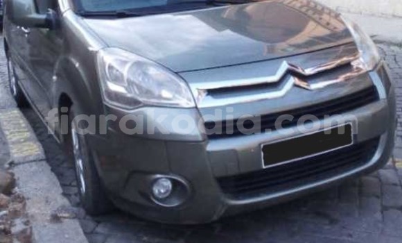Hividy Citroen Berlingo Silver Car in Antananarivo in Analamanga Hividy Citroen Berlingo Silver Car in Antananarivo in Analamanga