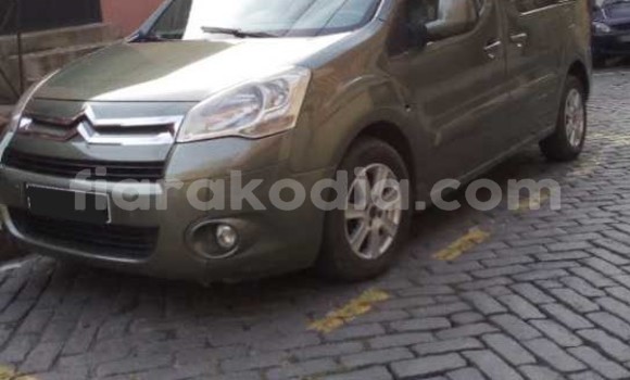 Hividy Citroen Berlingo Silver Car in Antananarivo in Analamanga Hividy Citroen Berlingo Silver Car in Antananarivo in Analamanga