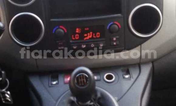 Hividy Citroen Berlingo Silver Car in Antananarivo in Analamanga Hividy Citroen Berlingo Silver Car in Antananarivo in Analamanga