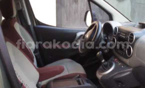 Hividy Citroen Berlingo Silver Car in Antananarivo in Analamanga Hividy Citroen Berlingo Silver Car in Antananarivo in Analamanga