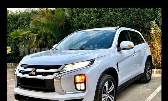 Acheter Occasion Voiture Mitsubishi ASX Blanc à Antananarivo, Analamanga Acheter Occasion Voiture Mitsubishi ASX Blanc à Antananarivo, Analamanga
