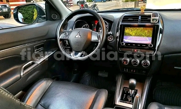 Hividy Mitsubishi ASX fotsy Car in Antananarivo in Analamanga Hividy Mitsubishi ASX fotsy Car in Antananarivo in Analamanga