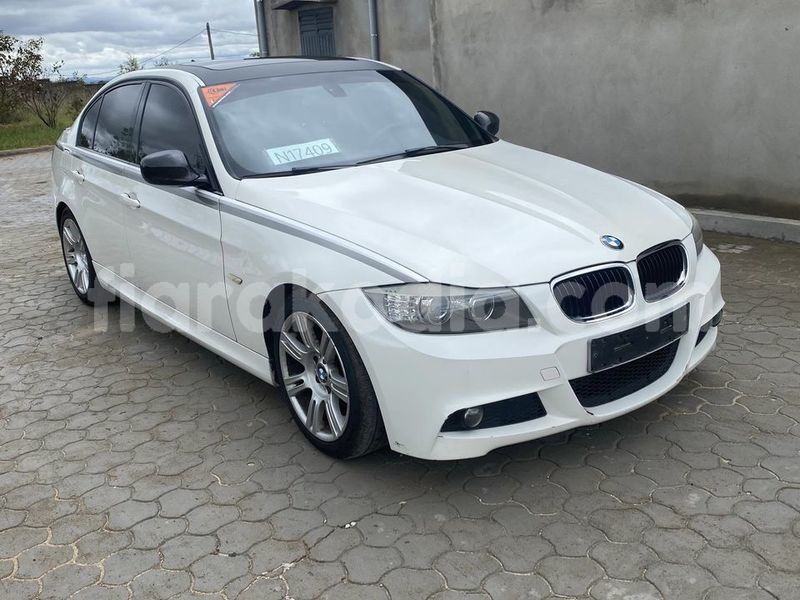 Big with watermark bmw 1m analamanga antananarivo 7787