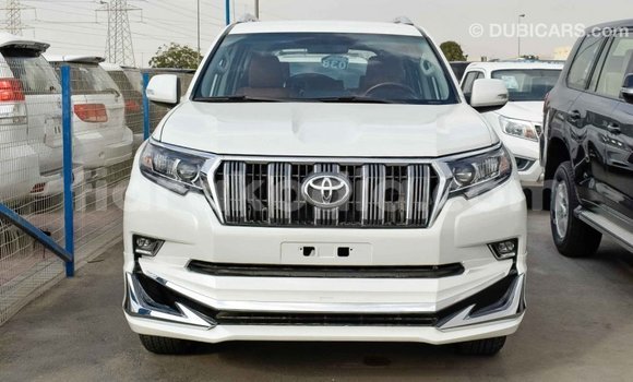 Acheter Import Voiture Toyota Prado Blanc à Import - Dubai, Diana Acheter Import Voiture Toyota Prado Blanc à Import - Dubai, Diana