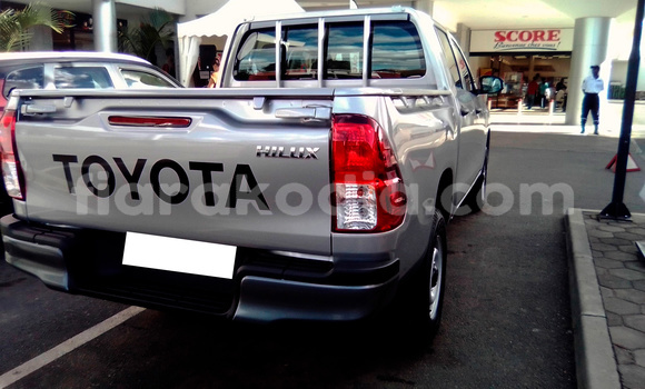 Acheter Neuf Voiture Toyota Hilux Gris à Antananarivo, Analamanga Acheter Neuf Voiture Toyota Hilux Gris à Antananarivo, Analamanga