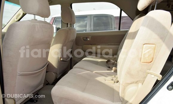 Acheter Import Voiture Toyota Fortuner Blanc à Import - Dubai, Diana Acheter Import Voiture Toyota Fortuner Blanc à Import - Dubai, Diana