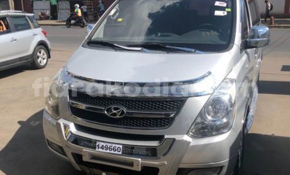 Buy Used Hyundai Santa Fe Other Car in Ambato Boina in Mahajanga Buy Used Hyundai Santa Fe Other Car in Ambato Boina in Mahajanga