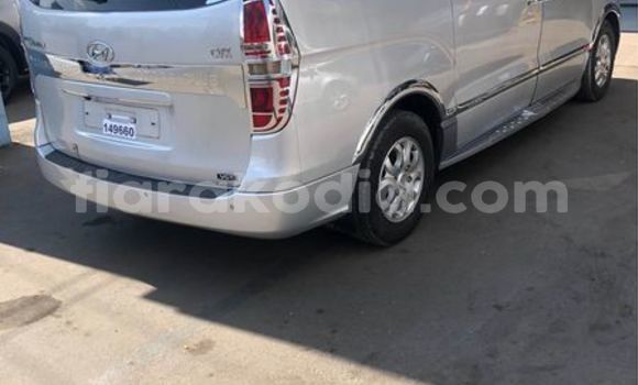 Buy Used Hyundai Santa Fe Other Car in Ambato Boina in Mahajanga Buy Used Hyundai Santa Fe Other Car in Ambato Boina in Mahajanga