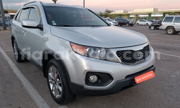 Acheter Occasion Voiture Kia Sorento Gris à Antananarivo, Analamanga Acheter Occasion Voiture Kia Sorento Gris à Antananarivo, Analamanga