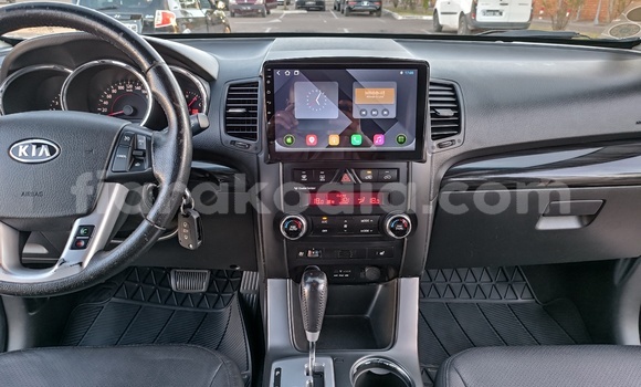 Acheter Occasion Voiture Kia Sorento Gris à Antananarivo, Analamanga Acheter Occasion Voiture Kia Sorento Gris à Antananarivo, Analamanga