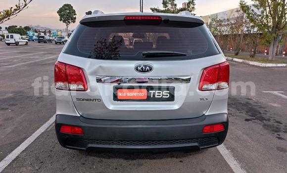 Acheter Occasion Voiture Kia Sorento Gris à Antananarivo, Analamanga Acheter Occasion Voiture Kia Sorento Gris à Antananarivo, Analamanga