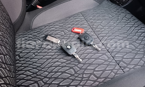 Acheter Occasion Voiture Renault Duster Blanc à Antananarivo, Analamanga Acheter Occasion Voiture Renault Duster Blanc à Antananarivo, Analamanga