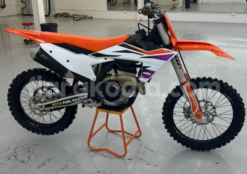 Big with watermark ktm 250 haute matsiatra ambalavao 7869