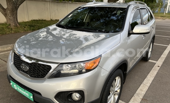 Buy Import Kia Sorento Silver Car in Antananarivo in Analamanga Buy Import Kia Sorento Silver Car in Antananarivo in Analamanga