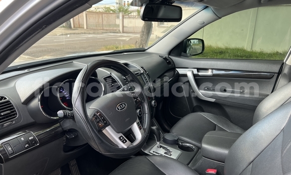 Buy Import Kia Sorento Silver Car in Antananarivo in Analamanga Buy Import Kia Sorento Silver Car in Antananarivo in Analamanga