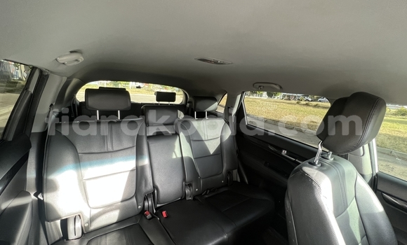 Buy Import Kia Sorento Silver Car in Antananarivo in Analamanga Buy Import Kia Sorento Silver Car in Antananarivo in Analamanga
