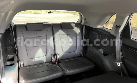 Buy Import Kia Sorento Silver Car in Antananarivo in Analamanga Buy Import Kia Sorento Silver Car in Antananarivo in Analamanga