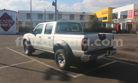 Acheter Occasion Voiture Nissan NP 300 Gris à Antananarivo, Analamanga Acheter Occasion Voiture Nissan NP 300 Gris à Antananarivo, Analamanga